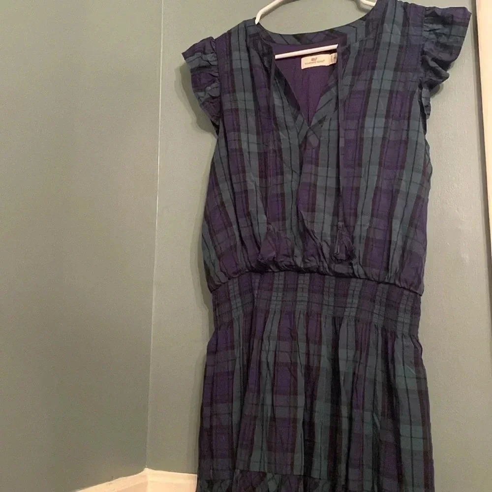 Vineyard Vines xs dress flutter sleeve, v neck like new